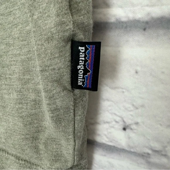 Patagonia men’s t-shirt - Picture 3 of 7